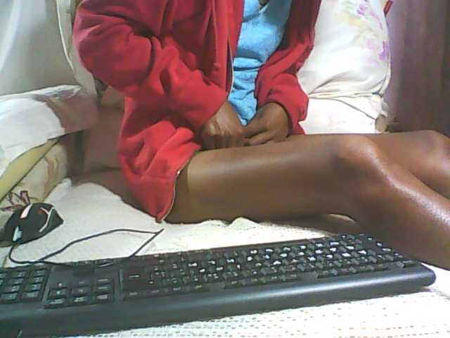 Live sex webcam photo for robinnah #275722349