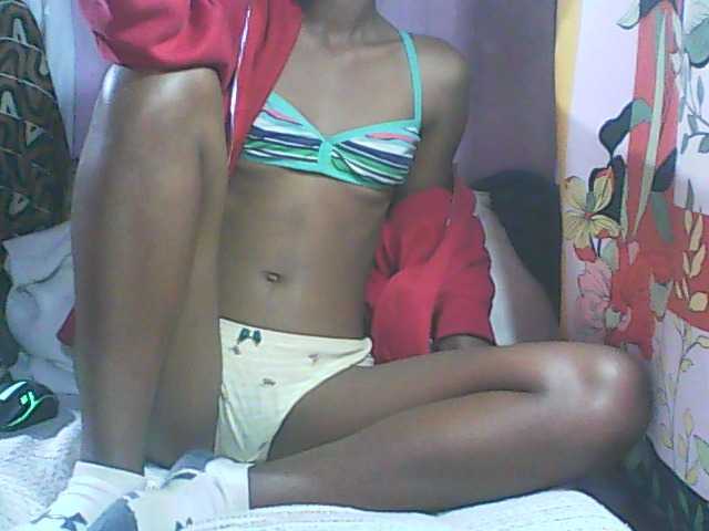 Live sex webcam photo for robinnah #275887141