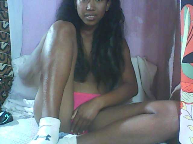 Live sex webcam photo for robinnah #275902454