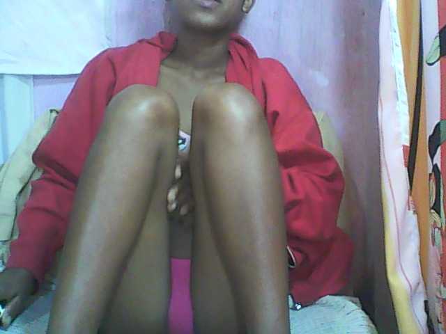 Live sex webcam photo for robinnah #276010196