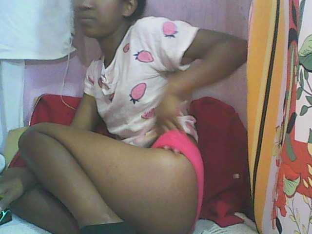 Live sex webcam photo for robinnah #276055906