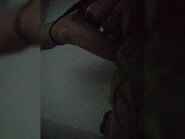 Live sex webcam photo for rock-n-roll-1 #276231869