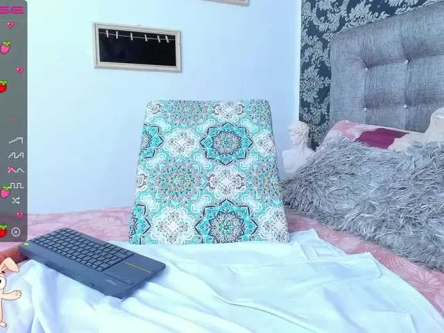 Live sex webcam photo for rojalayions #272676059