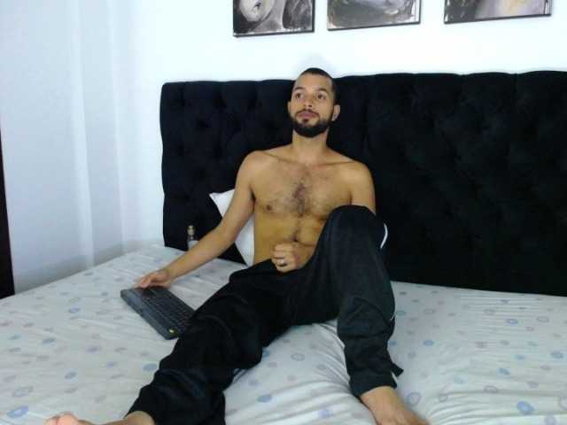 Live sex webcam photo for rollo-rodrigu #273952461