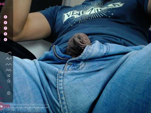 Live sex webcam photo for rollo-rodrigu #277580978