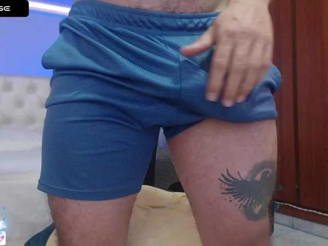 Live sex webcam photo for ronniefit #277117112