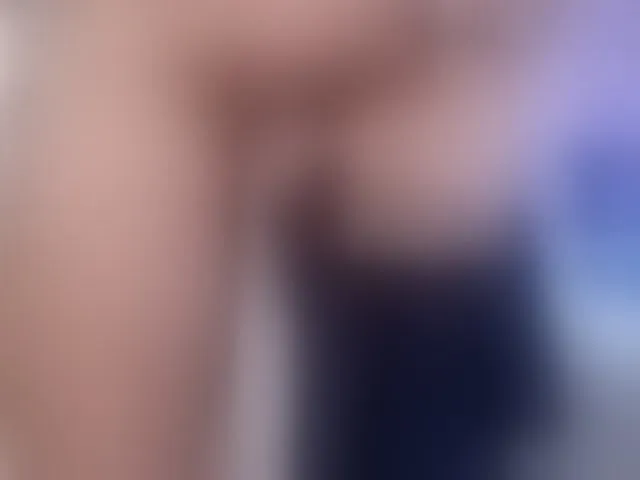 Live sex webcam photo for ronniefit #277751952