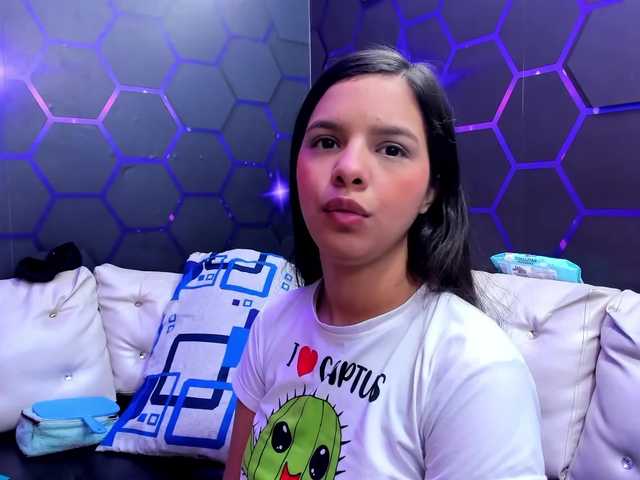 Live sex webcam photo for room-kitty #291221390