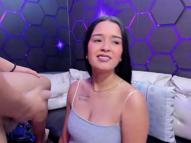 Live sex webcam photo for room-kitty #291766580