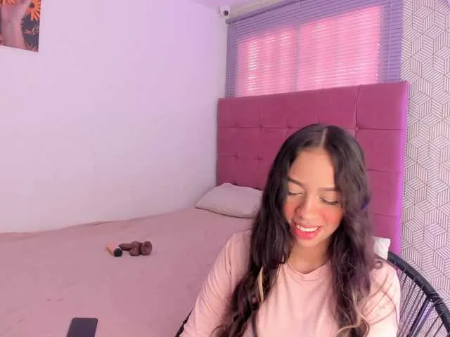 Live sex webcam photo for rosariio1 #290454574