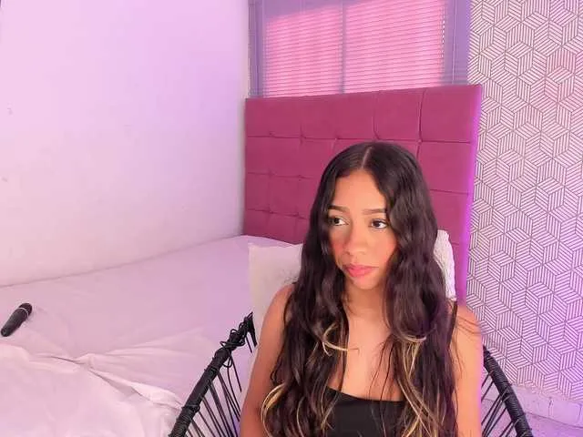 Live sex webcam photo for rosariio1 #290733150