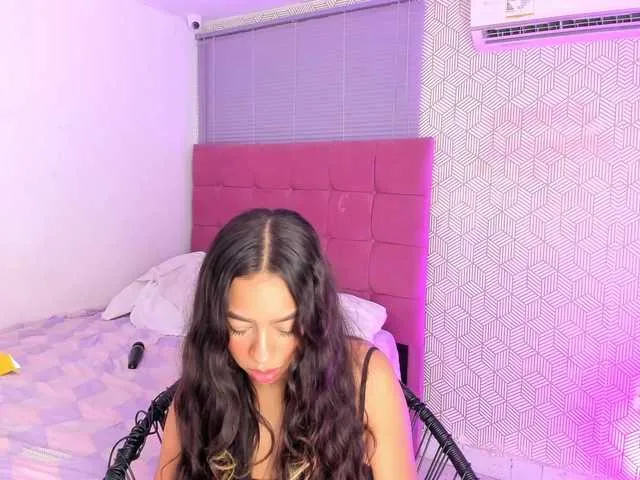 Live sex webcam photo for rosariio1 #290825917