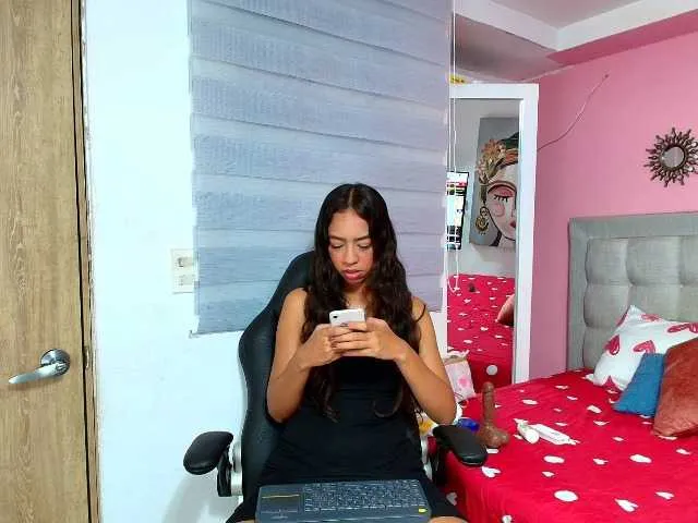 Live sex webcam photo for rosariio1 #291397203