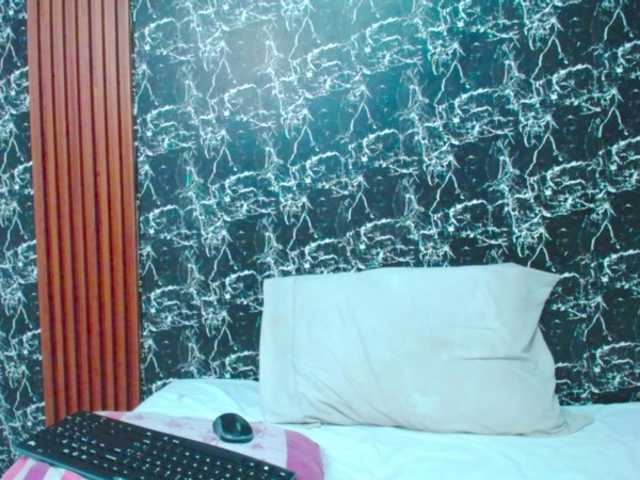Live sex webcam photo for rose--cute #277915435