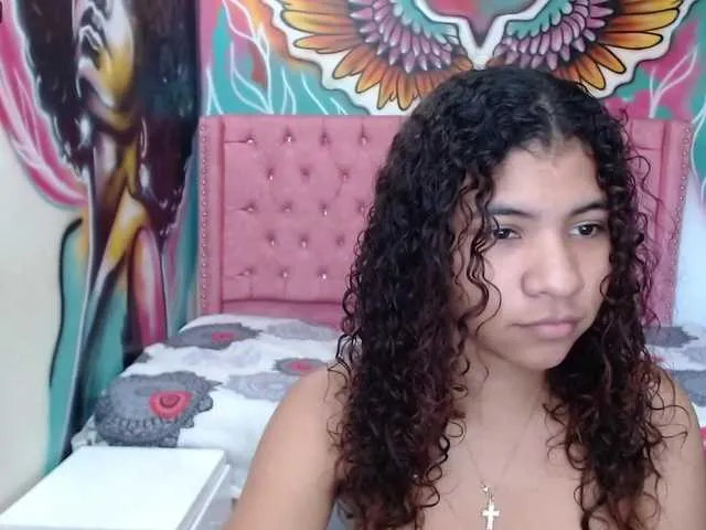 Live sex webcam photo for rose-rouse #271852450