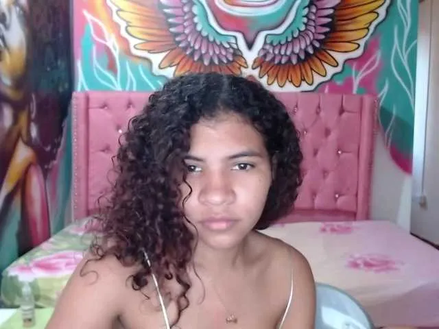 Live sex webcam photo for rose-rouse #272032590