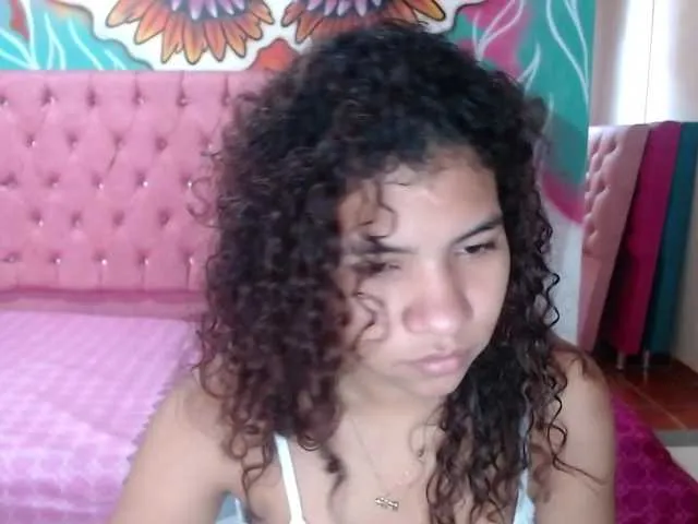 Live sex webcam photo for rose-rouse #272110233