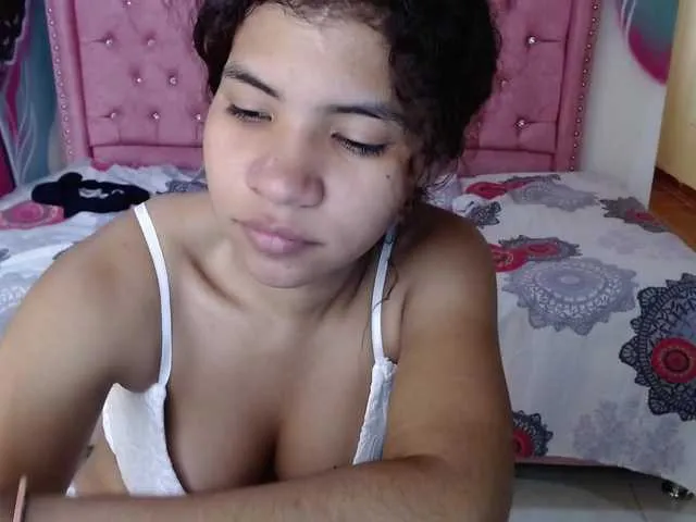 Live sex webcam photo for rose-rouse #272598658