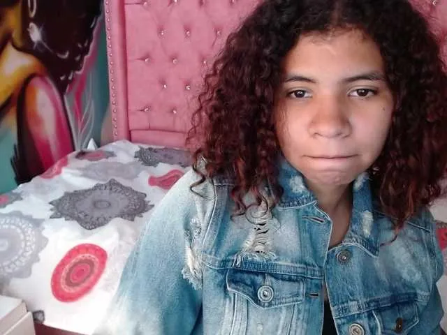 Live sex webcam photo for rose-rouse #272621678