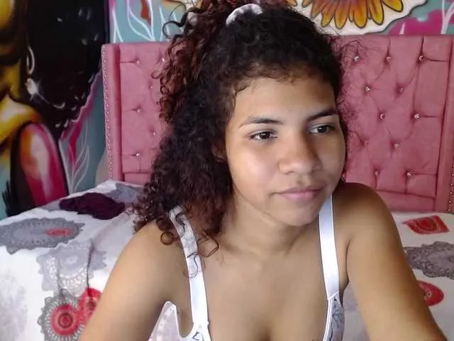 Live sex webcam photo for rose-rouse #272700741