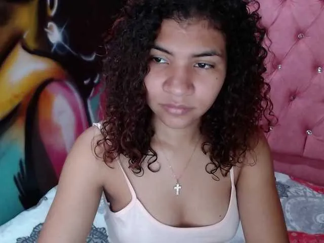 Live sex webcam photo for rose-rouse #273063279