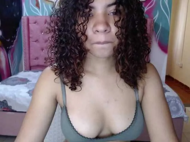 Live sex webcam photo for rose-rouse #273294094