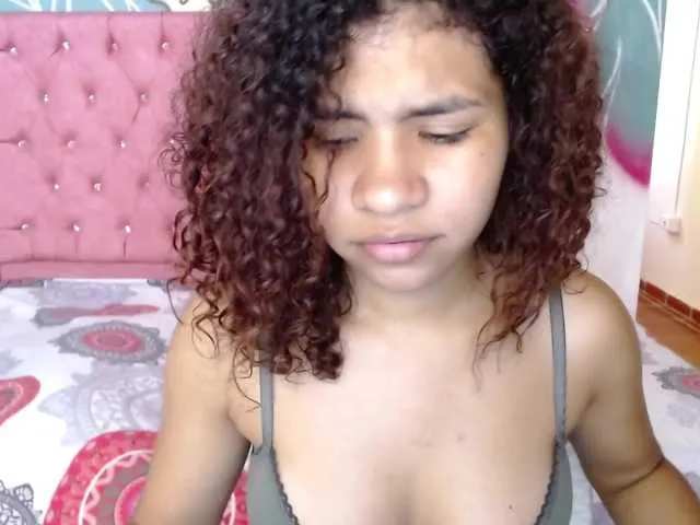 Live sex webcam photo for rose-rouse #273299180