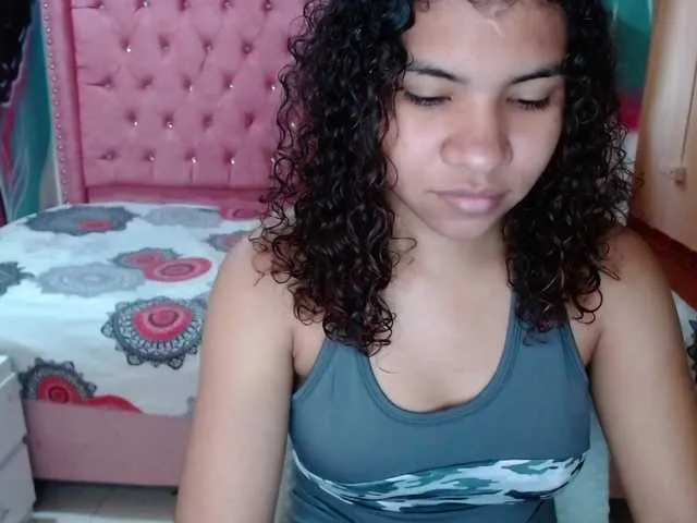 Live sex webcam photo for rose-rouse #273460822