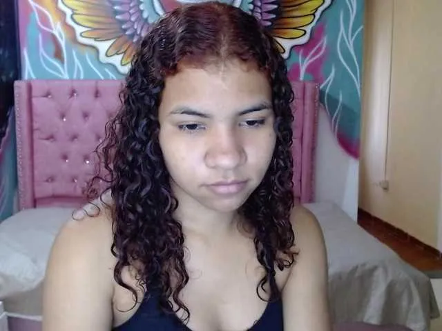 Live sex webcam photo for rose-rouse #273636152