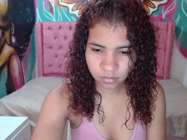 Live sex webcam photo for rose-rouse #273909541