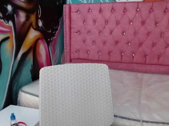 Live sex webcam photo for rose-rouse #273982216