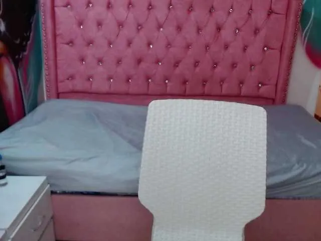 Live sex webcam photo for rose-rouse #274382452