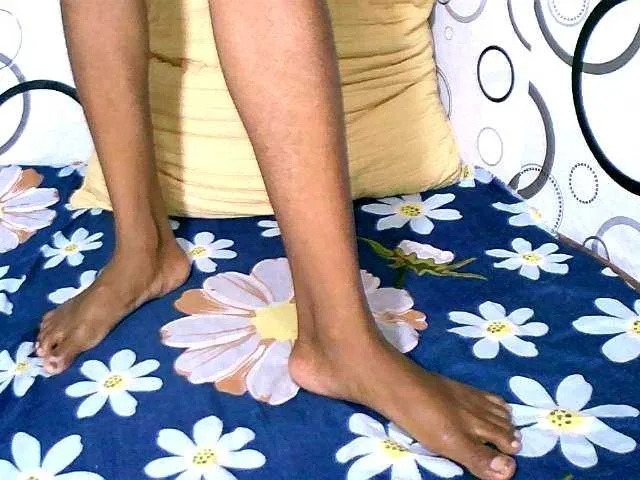 Live sex webcam photo for rose27 #290504666