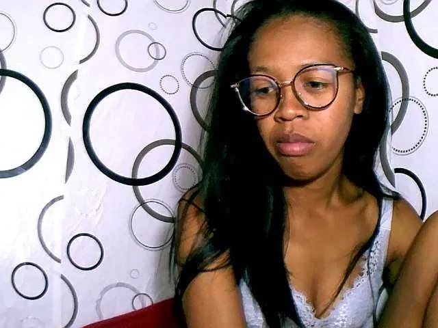 Live sex webcam photo for rose27 #290654259