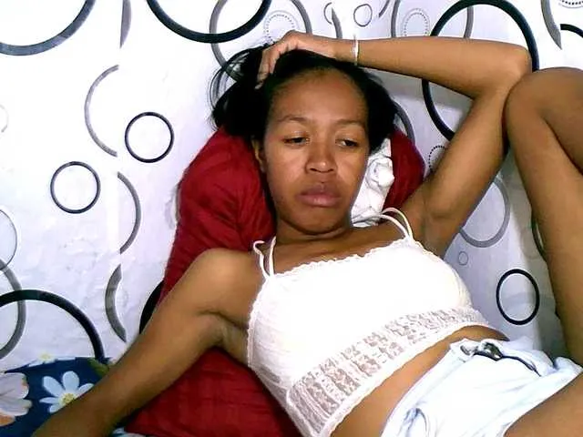 Live sex webcam photo for rose27 #290661062