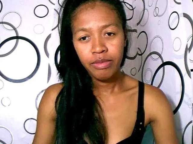 Live sex webcam photo for rose27 #290731385