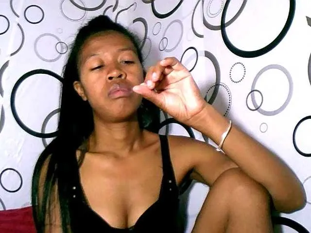 Live sex webcam photo for rose27 #290759090
