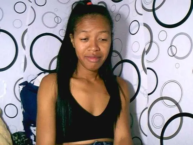 Live sex webcam photo for rose27 #290972404