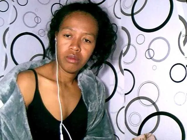 Live sex webcam photo for rose27 #291146117