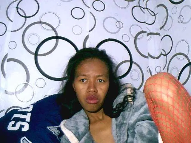 Live sex webcam photo for rose27 #291400075