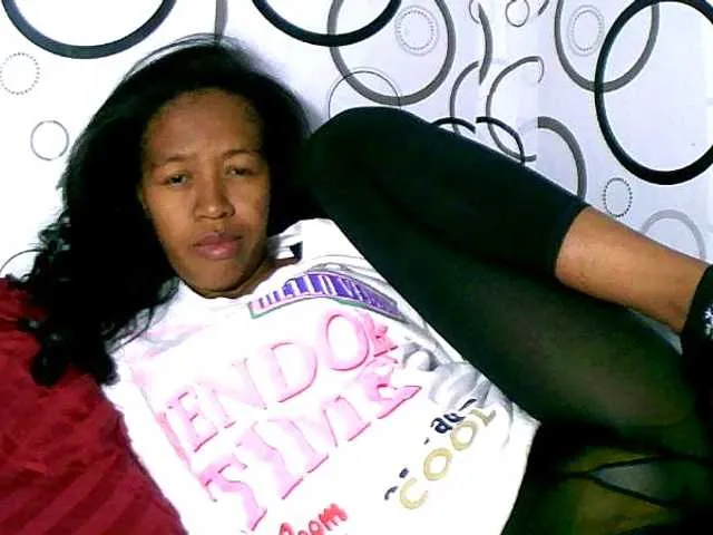 Live sex webcam photo for rose27 #291406543
