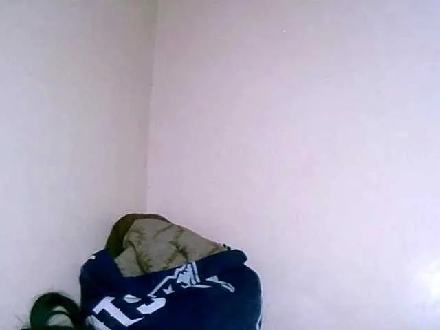 Live sex webcam photo for rose27 #291529302
