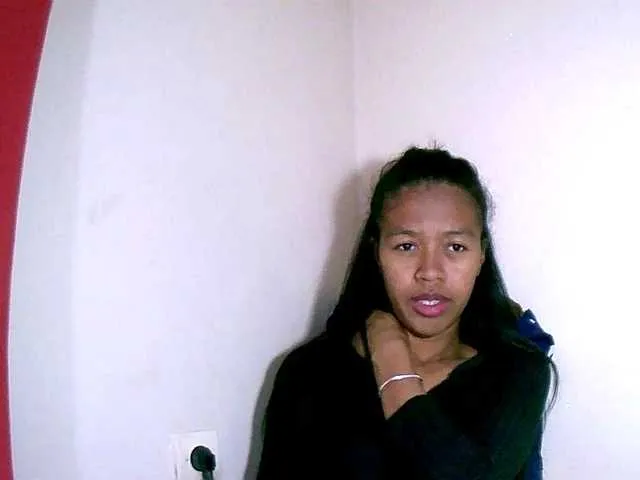 Live sex webcam photo for rose27 #291570557