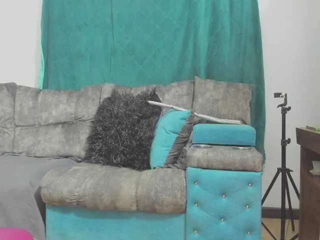 Live sex webcam photo for rosebbw69 #290809714