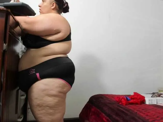 Live sex webcam photo for rosebbw69 #290959785