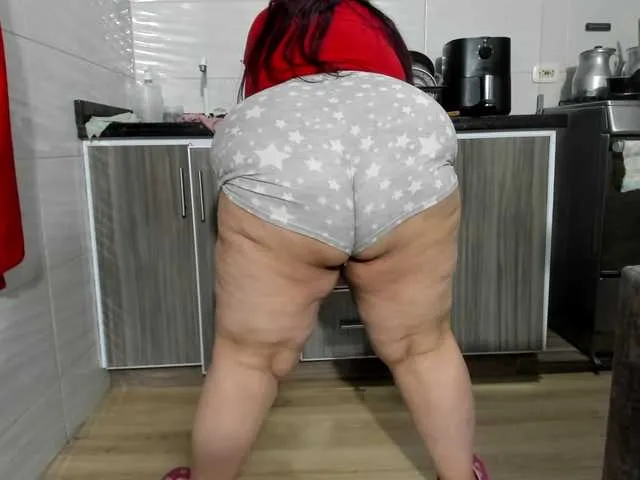 Live sex webcam photo for rosebbw69 #291559107