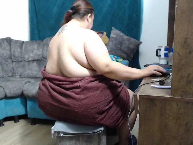 Live sex webcam photo for rosebbw6969 #293909766