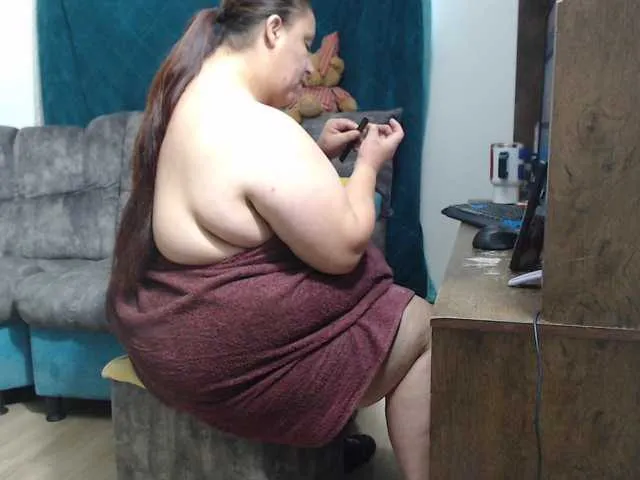 Live sex webcam photo for rosebbw6969 #294030675