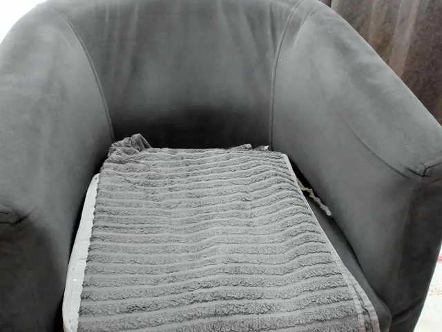 Live sex webcam photo for roses-dream #272044713