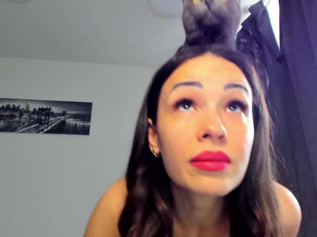 Live sex webcam photo for roses-dream #273158990